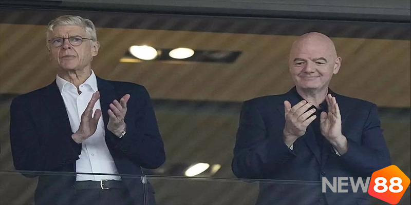 Luật Việt Vị Wenger: Đề Xuất Thay Đổi Có Thể Làm Bóng Đá Đảo Chiều 6 Wenger và Chủ tịch FIFA Gianni Infantino